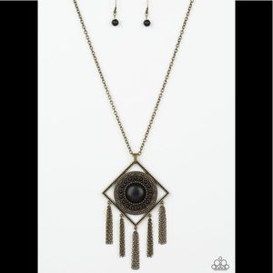Black sandstone necklace
